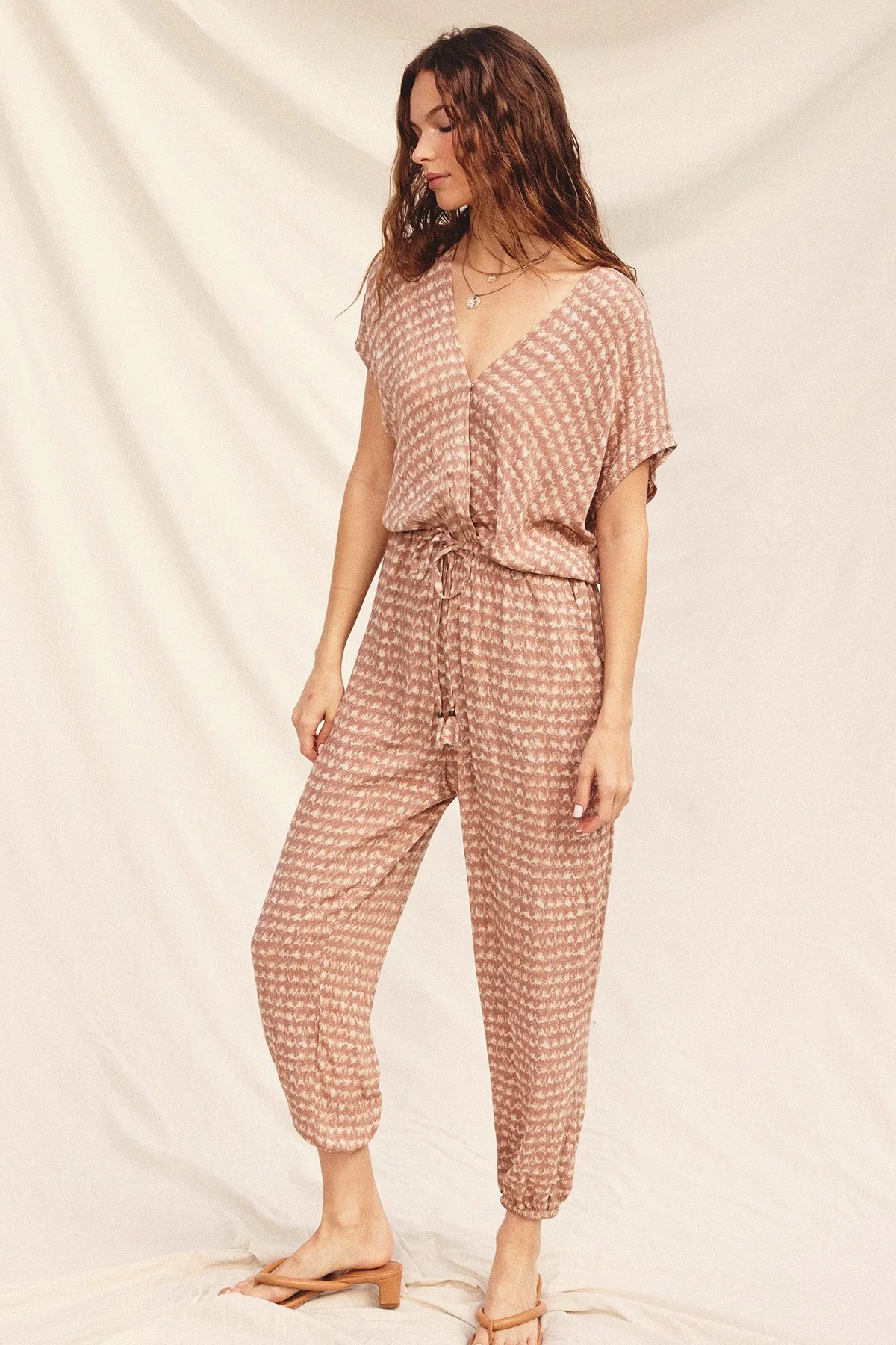 Dresses Thread Seed - Vintage Pictures - Classic Desktop Collection