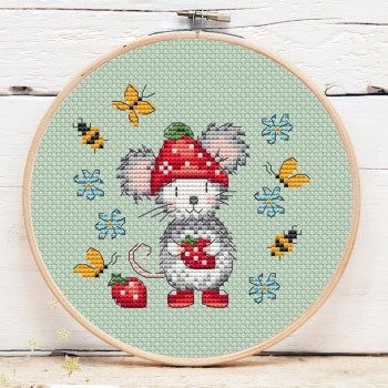 NEEDLEWORK MARKETPLACE: Strawberry Mouse Mini 3 by Artmishka