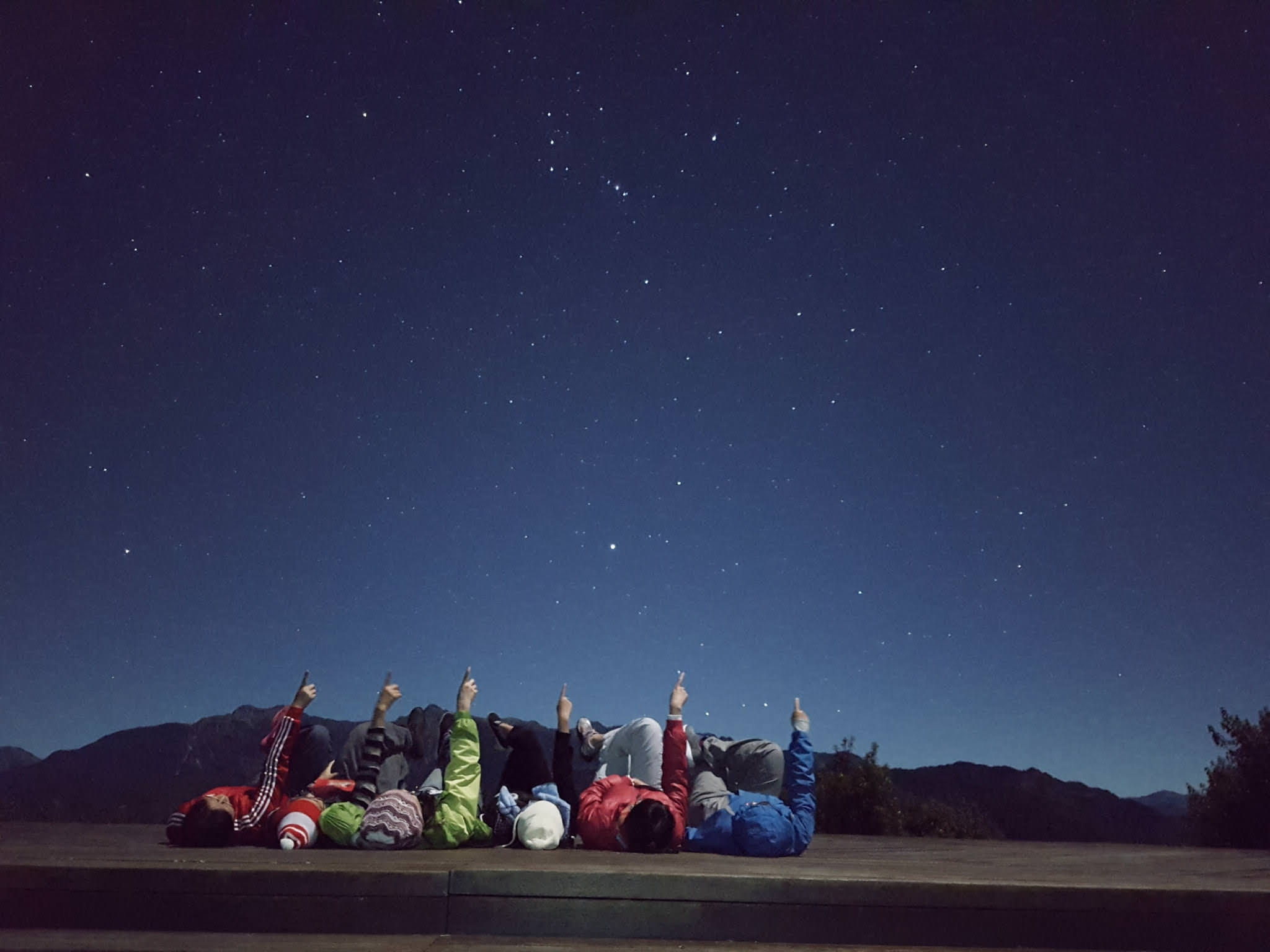 日本水上賞楓 人氣賞楓行程 搭乘遊船 泛舟 從河上瞭望秋楓景色