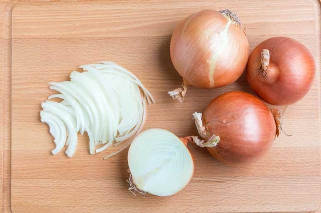 2. Onions | Foods You Didn’t Know Could Kill Your Pooch