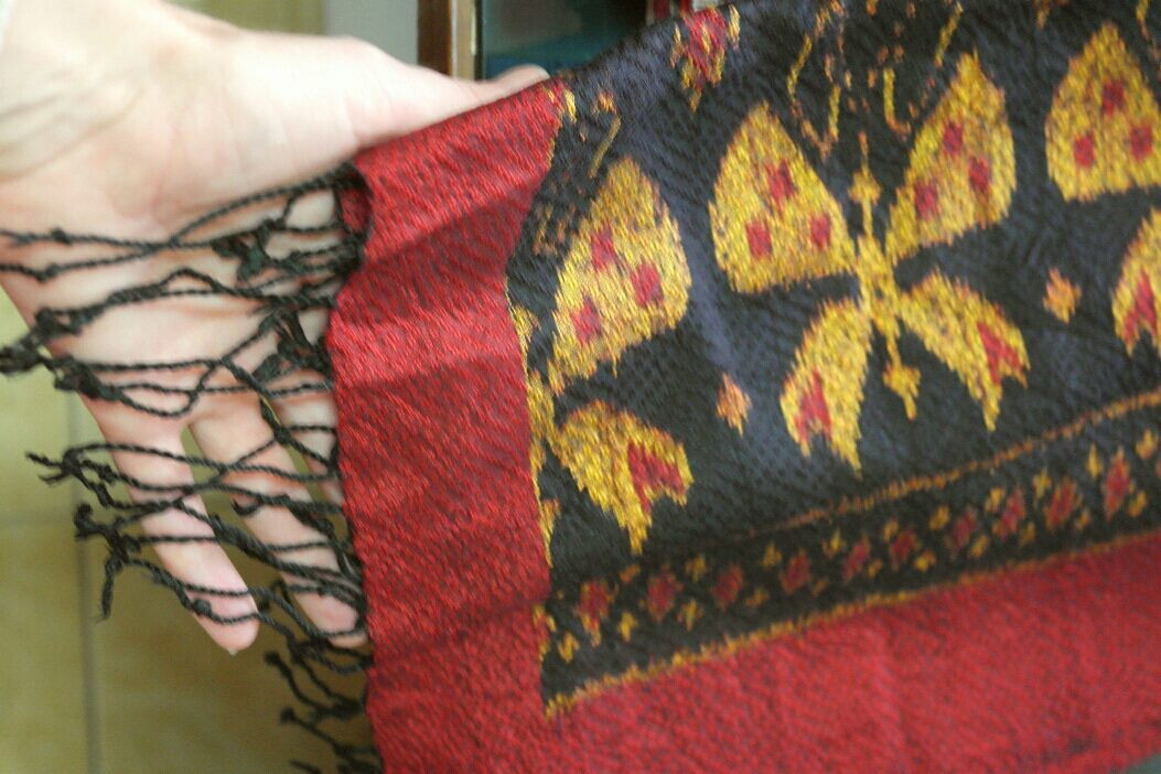 Tradition Thai silk scarf