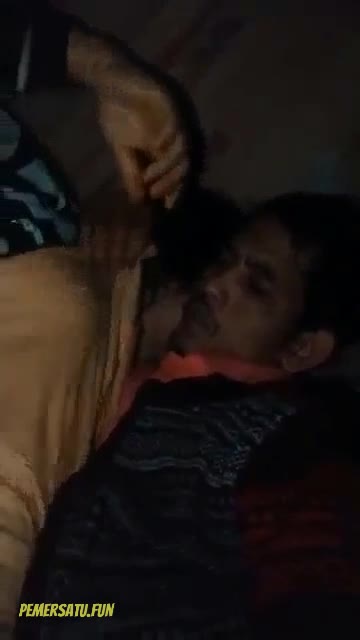 Video Viral Terbaru supir truk gigitin toket ABG PEMERSATUDOTFUN