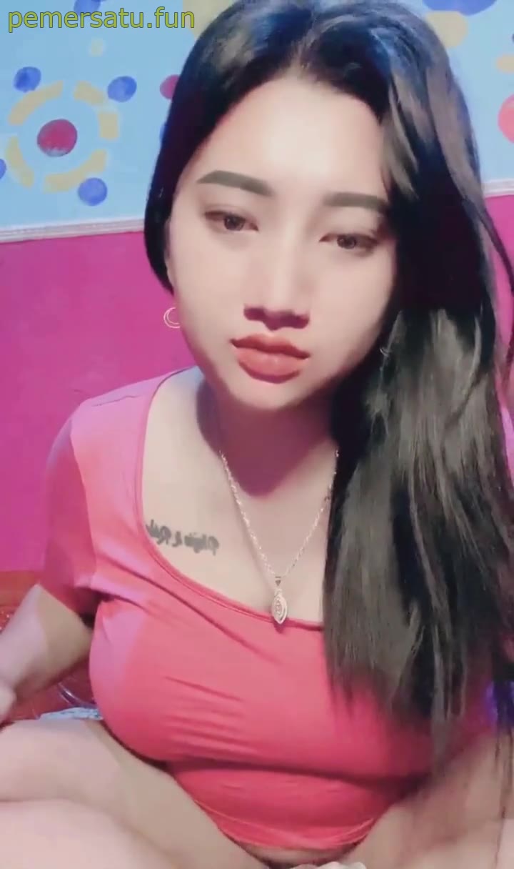 Sange Kaos Pink Colok Memek Muka