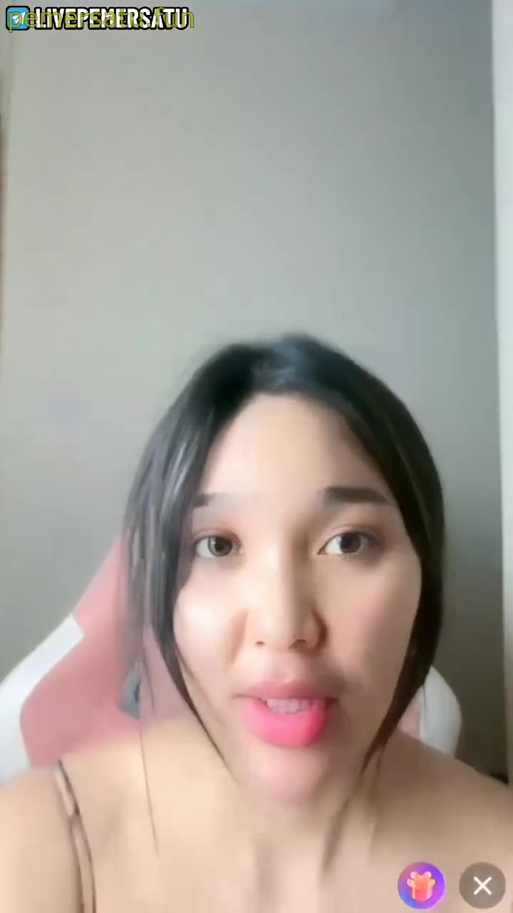 P2 Adenia Abg 18yo Cantik Ketiak Mulus