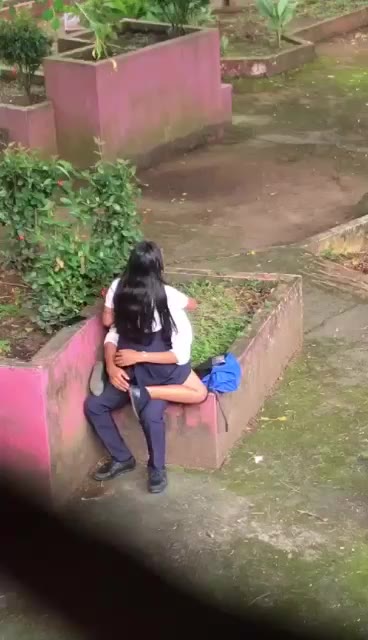 2 Smp Main Di Luar Part