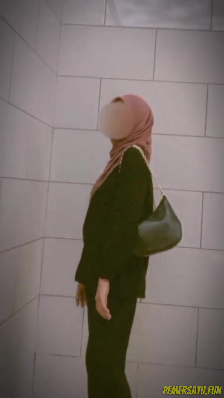P26 Ll Liaaly Hijab 18yo Sange Viral