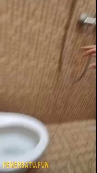 (new) Saya Darla Youtuber Review Toket Sendiri P10