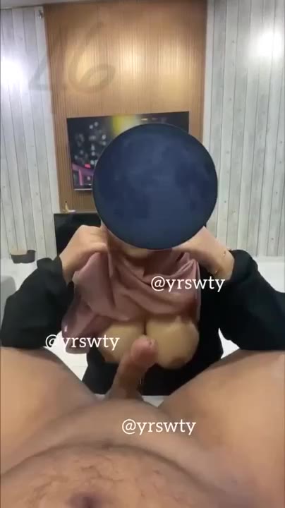 Muka Sepongan Binor Hijabers Cantik, Crot Di Mulut Mleber Sampe Ke