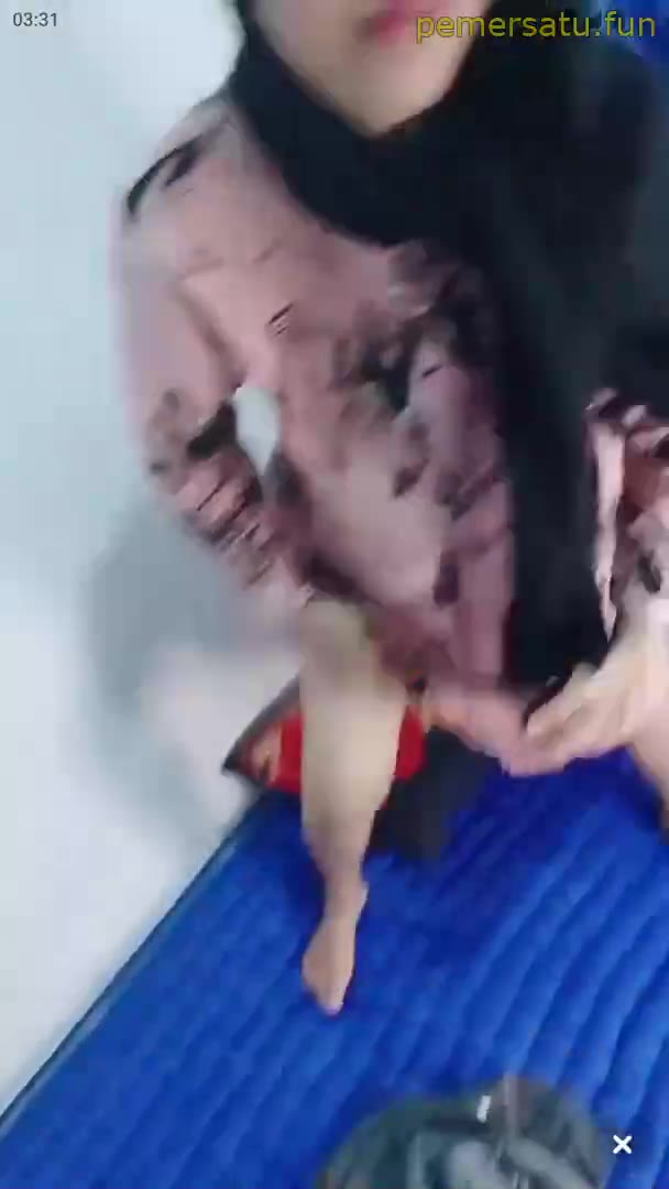 Duit Jilbab Aurelia Memeknya Buat Cari