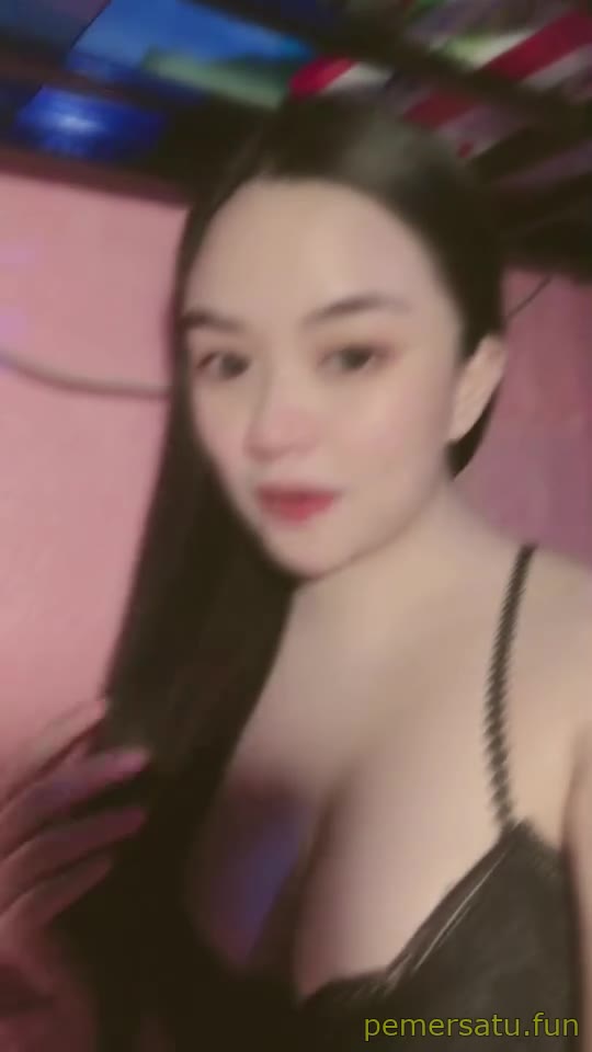 P24 Alexis Vivienn Tiktoker Cantik Mulus