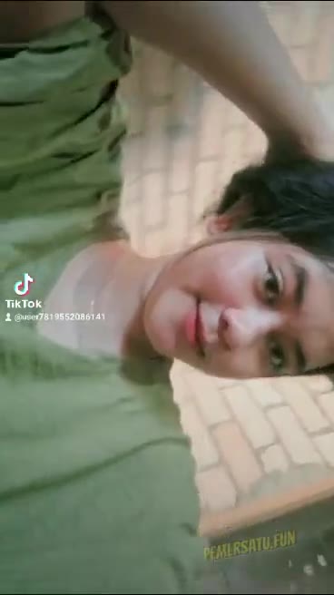 4 Viral Porno tiktoker cantik colok memek viral 