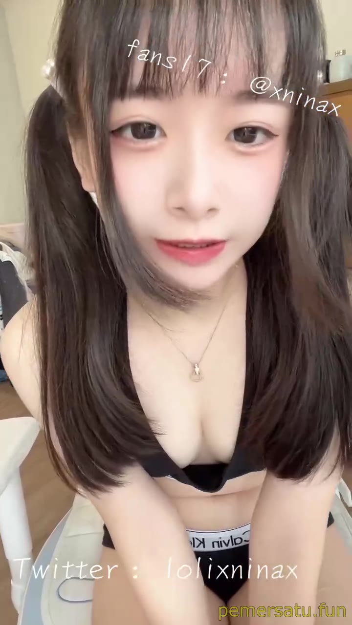 P4 Xninax Lugu Kacamata Sange