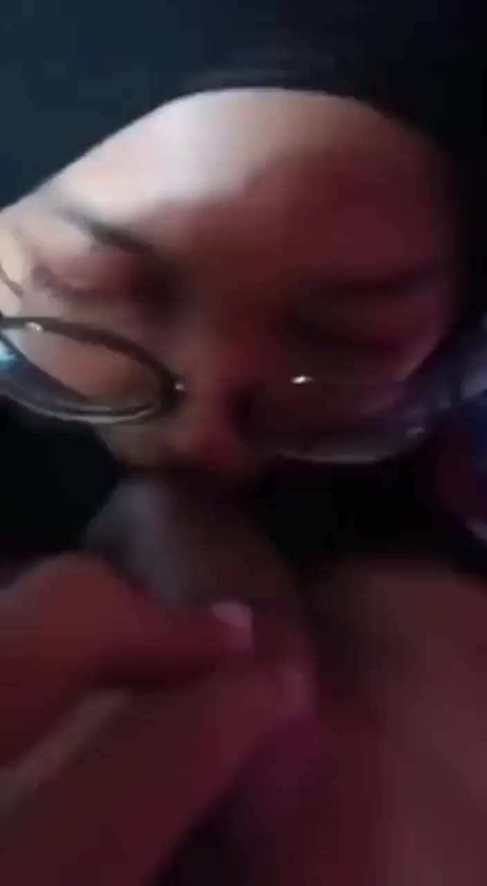 Pacar Jilbab Cantik Bat Ajg Sepong Kntl