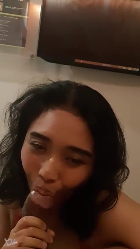 2 Ku Hisap Kontol Pelangganku Saat Mabuk