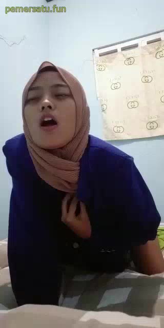 P4 KKN Jilbab Almamater Biru Skandal