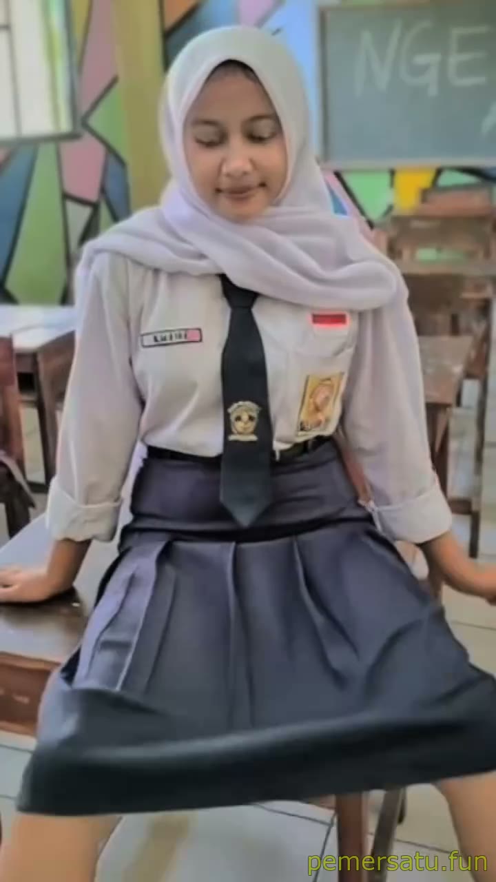 Kosong Hijab Abg Putih Biru 18yo Pesta Di Kelas