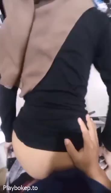 Video Viral Terbaru Cewe Jilbab Di Doggy Di Konter HP PEMERSATUDOTFUN