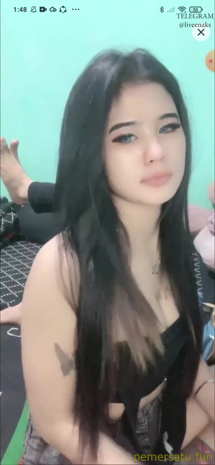 Toketnya Cantik Manis Dimainin