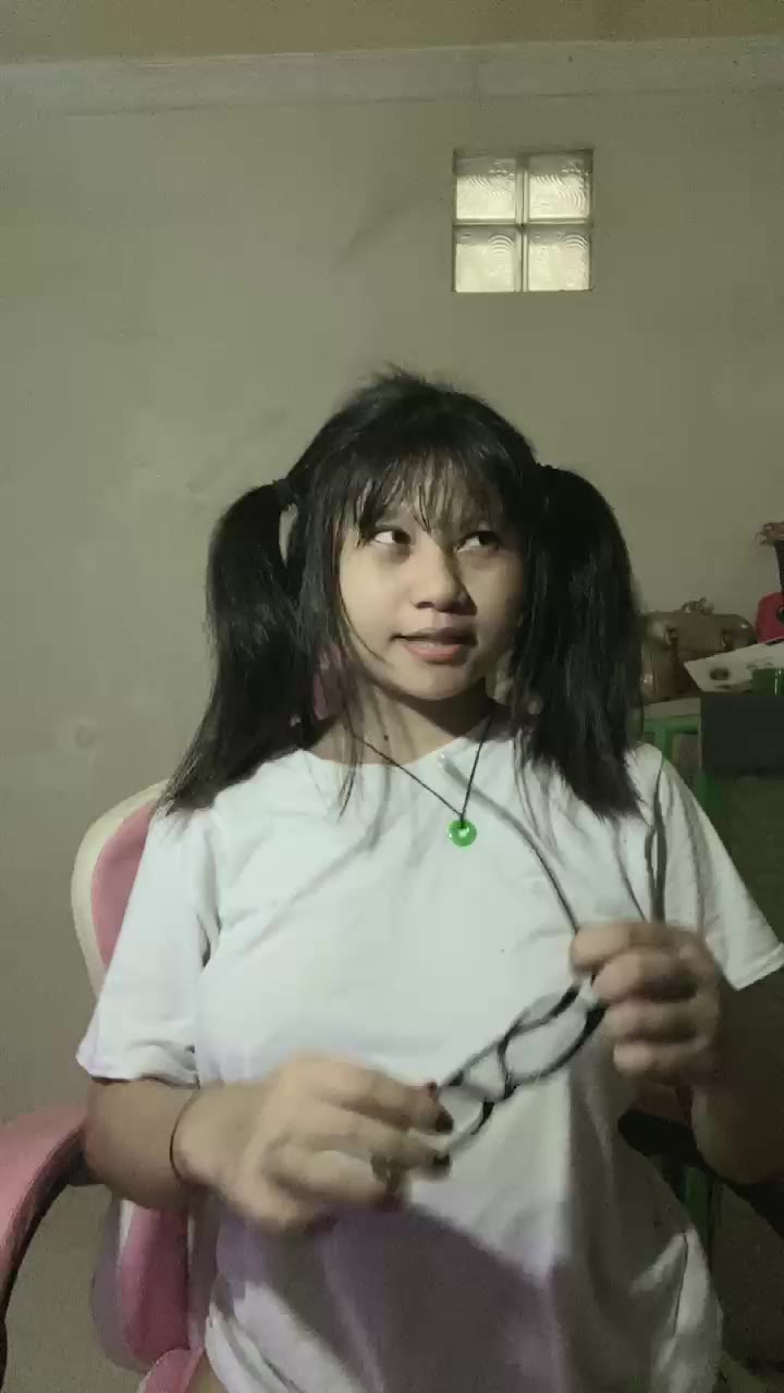 Video Viral Terbaru Ngangkang Gea Baik N Cntik Jilat Sange Toge Desah PEMERSATUDOTFUN