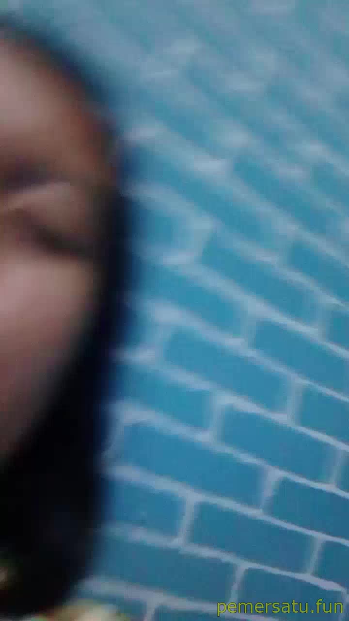 Video Viral Terbaru P2 Abg Kampung Sebelah 18Yo Pake Seragam 2 PEMERSATUDOTFUN