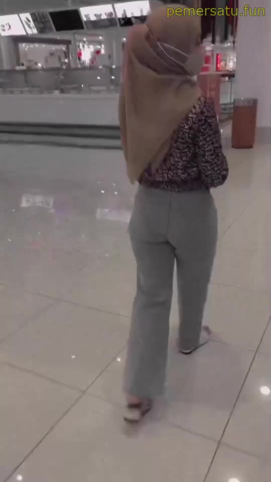 P9 Kurnia Atika Hijab 18yo Colmek Pakai Jilbab