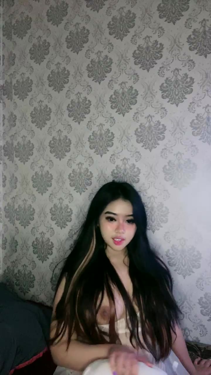 Tocil Cakep Rambut Panjang Mulus