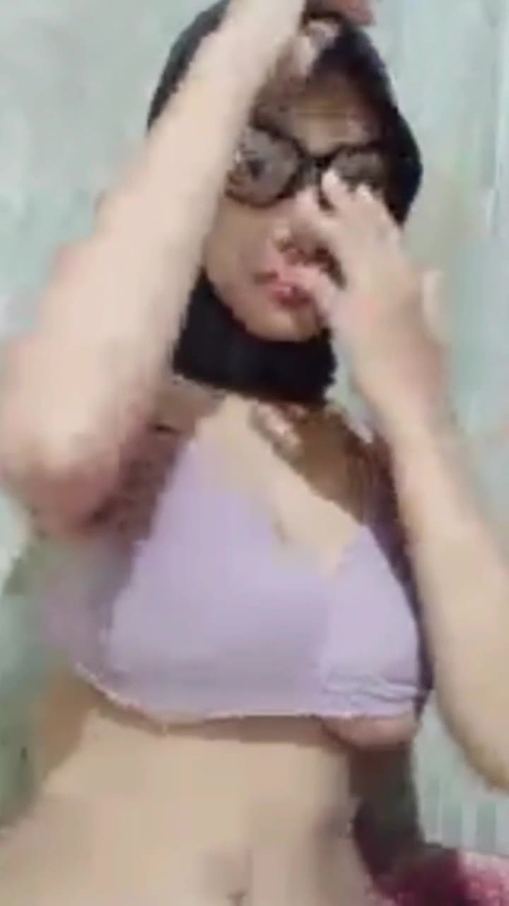 1 Viral Terbaru jilbab imut 