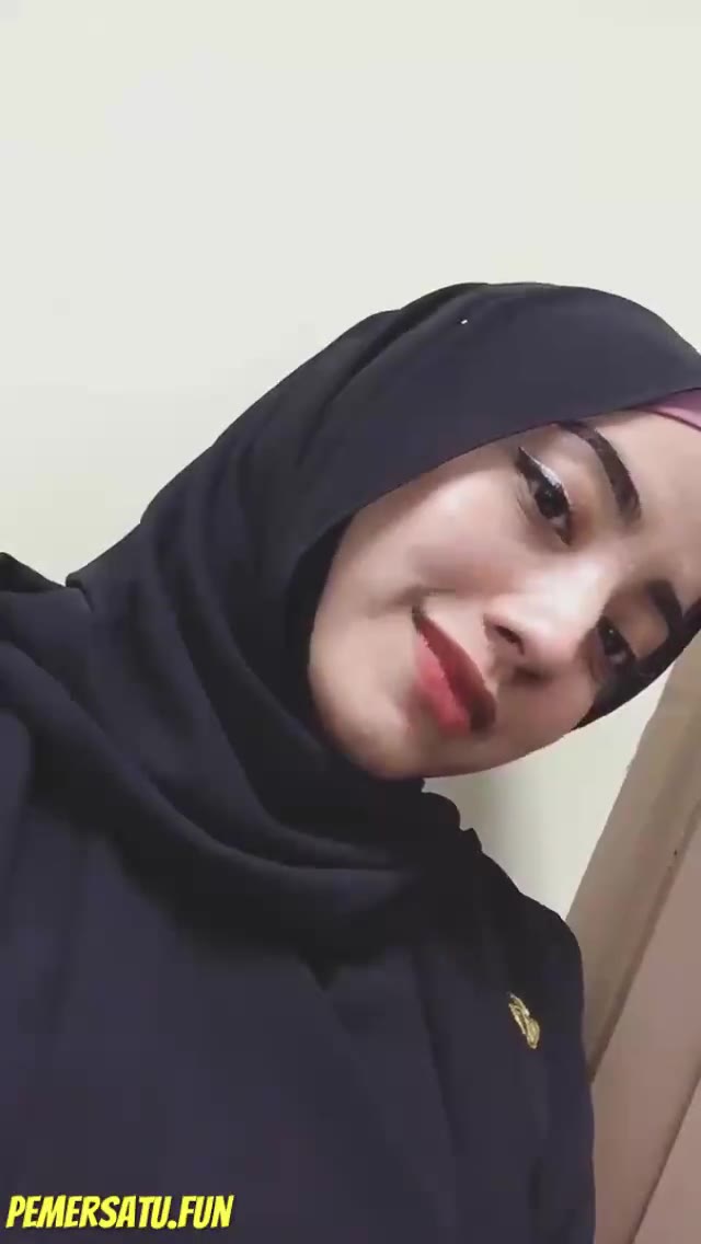 P1 Farhana Subang ABG Jilbab Mulus Tocil Colmek Part