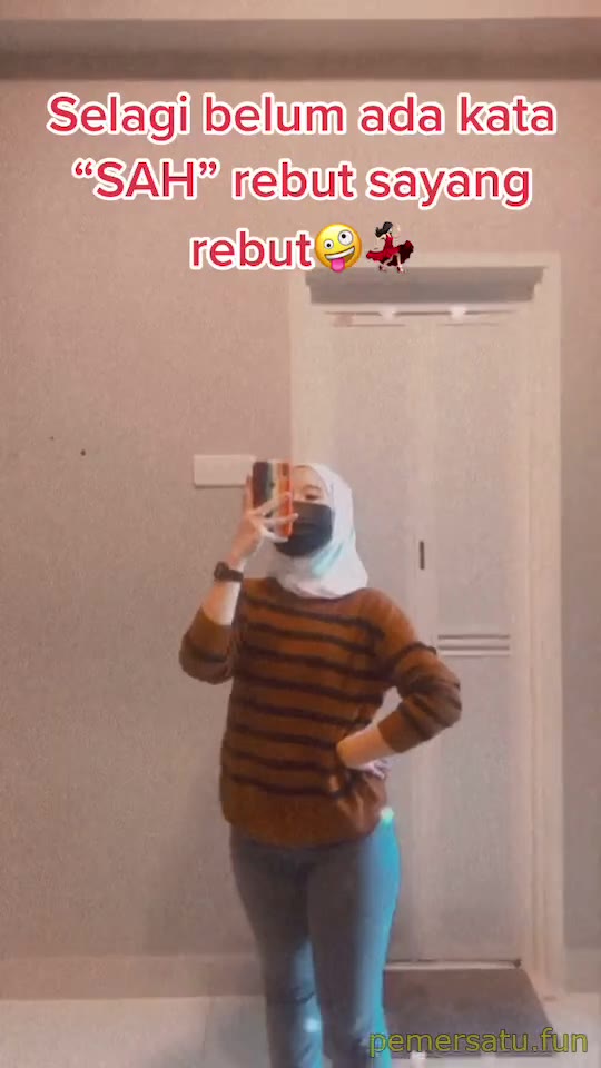 P14 Abg 18yo Colok Memek Pakai Wortel