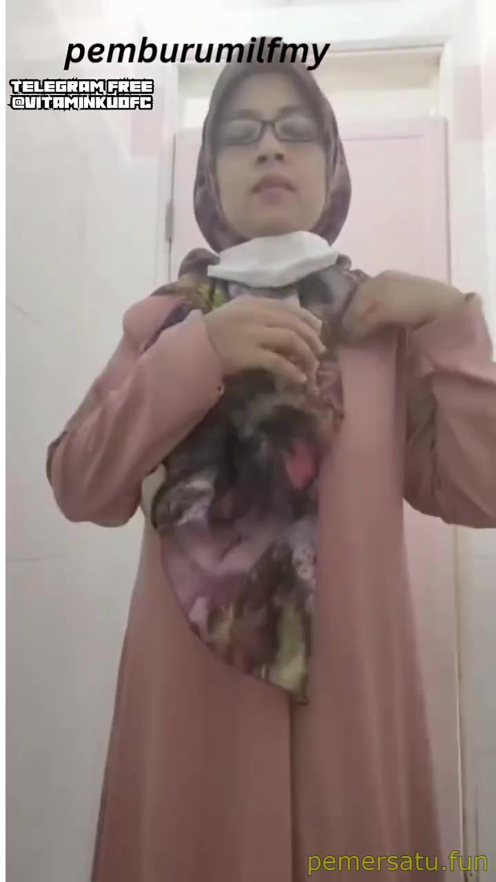 P26 Pemburumilf Kontol Entot Tante