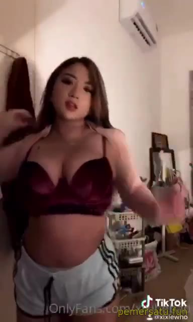 P1 Zizi Wong Abg 18yo