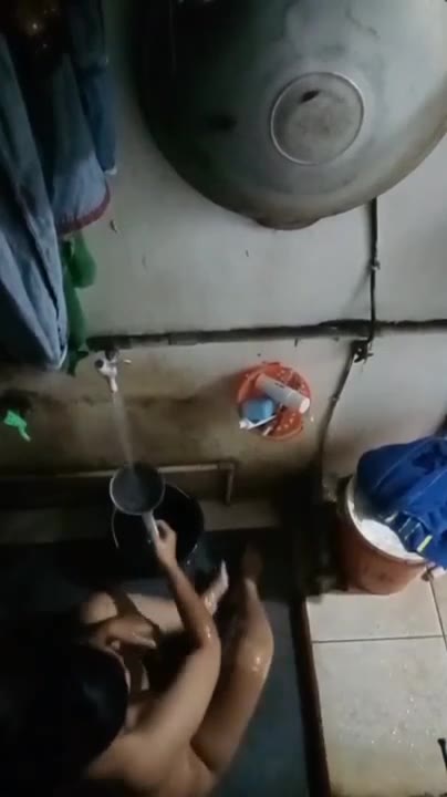 Joss Ngintip Abg Mandi