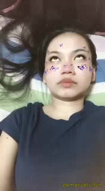 P27 Arinah Jilbab Binal Suka Bikin Status IG