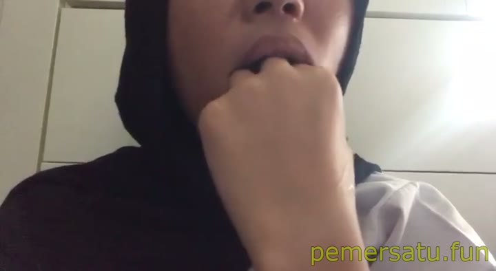  Terbaru Bokep kompilasi hijab malay abg 18yo binal tocil 10jan
