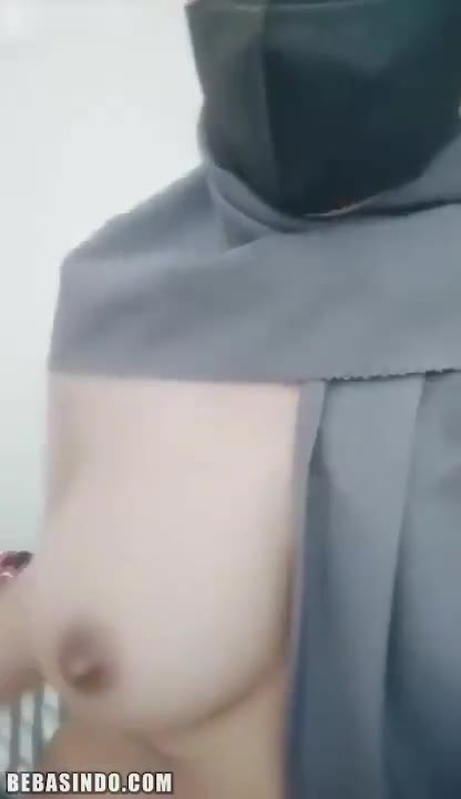 DoodStream MutAg-Hijab Baju Merah Toge Colok Meki -