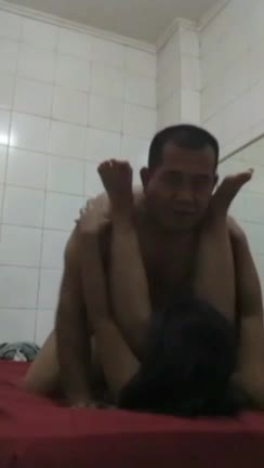 P2 Paman Ngentot Ponakan Karena Ketahuan Suka Colmek