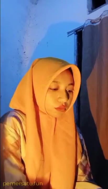  Bokep Porno hijab colok memek becek