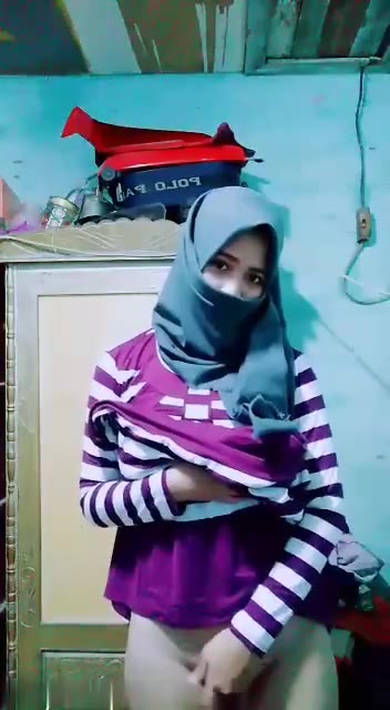 Belang 8dvdv-Aksi Nekad Cewe Jilbab Baju