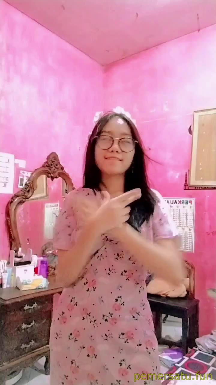 Video Viral Terbaru P50 Abg Lugu Berkacamata Bernama Cindy Yang Viral Di Tiktok 50 PEMERSATUDOTFUN