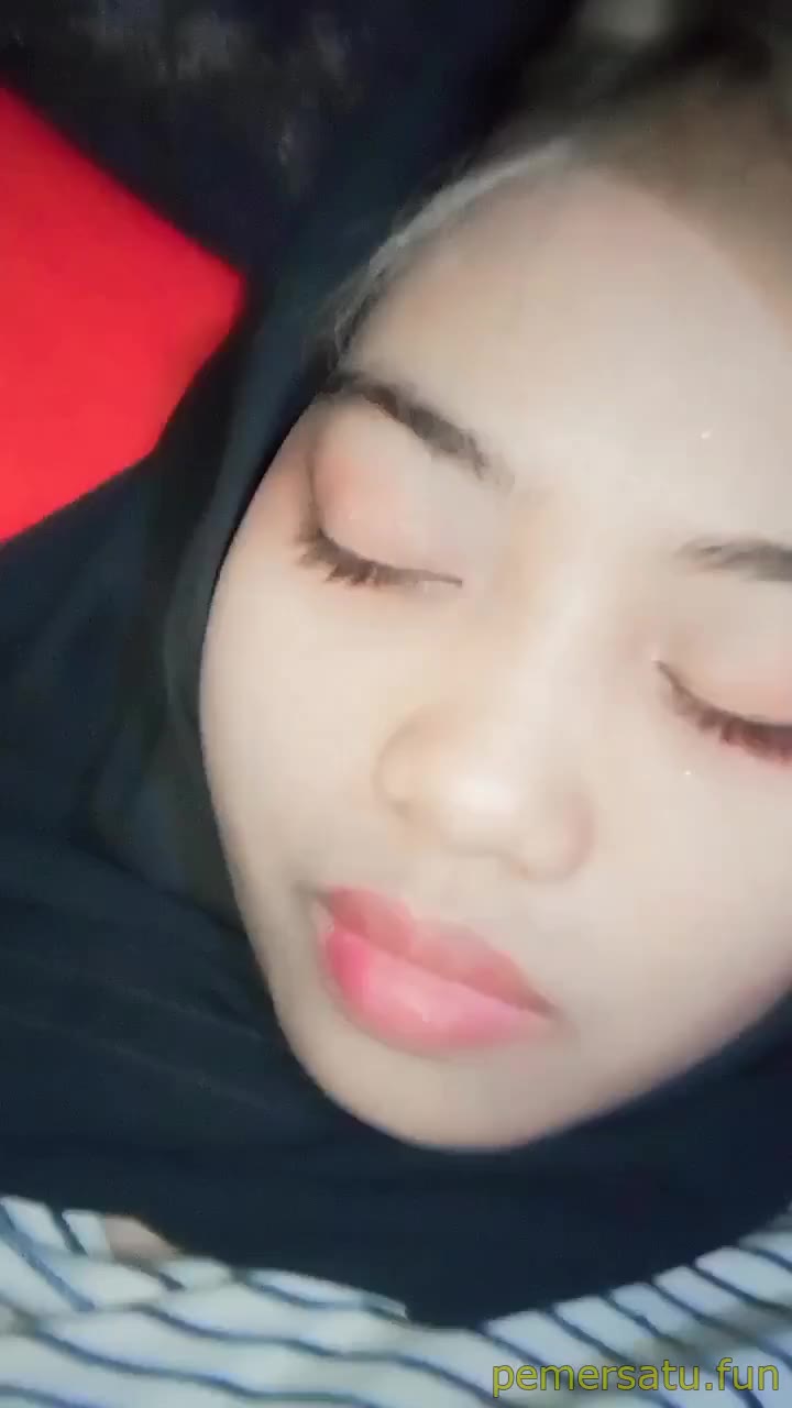 P35 Silvia Abg 18yo Memek Rapet Video Disebar Tukang Becak