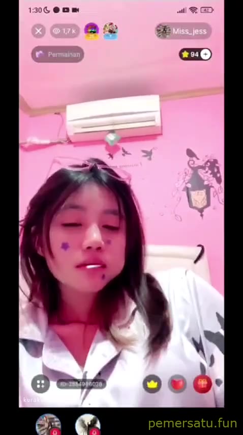 Memeknya Tengah Malam Anggi Teriak Nikmat Disodok Mentok Crot Dalam