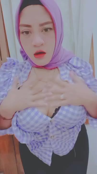 P.1 Instagramer Hijabers NichaSyerin Live Barbar