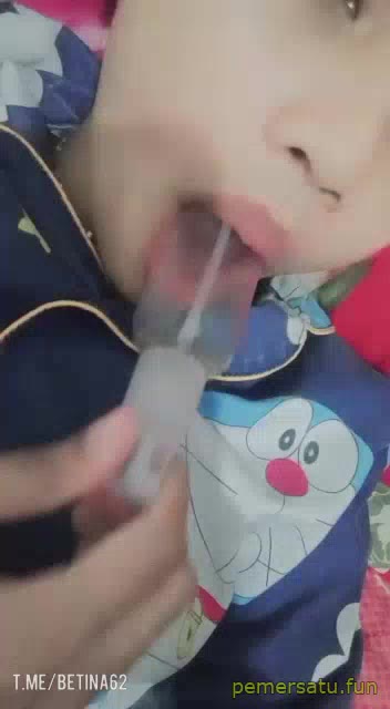 P16 Lia Jilbab Punya Botol Andalan Dan Tetek Gemes