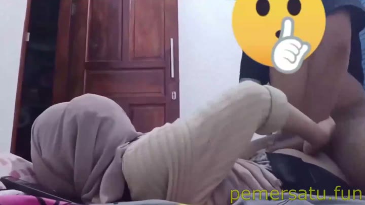 Tetangga Hijab Cakep Binal Agresif Dientot