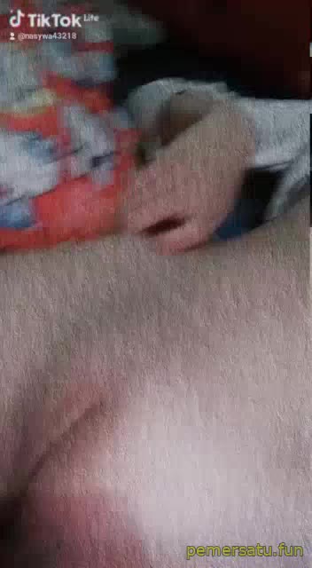 65 Bokep Terbaru viral abg jilbab 18yo centil colmek pakai seragam 