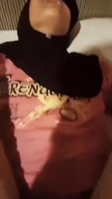 DoodStream Jilbab Pertama Main Lobang Kedua -