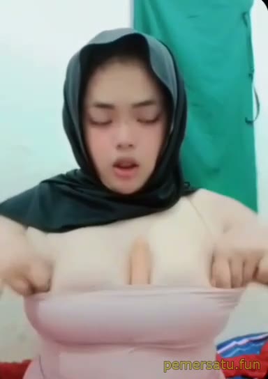 P11 Urfi Arafah Abg Hijaber 18yo Binal