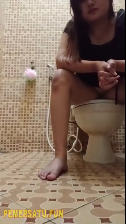 (new) Saya Darla Youtuber Review Toket Sendiri P9