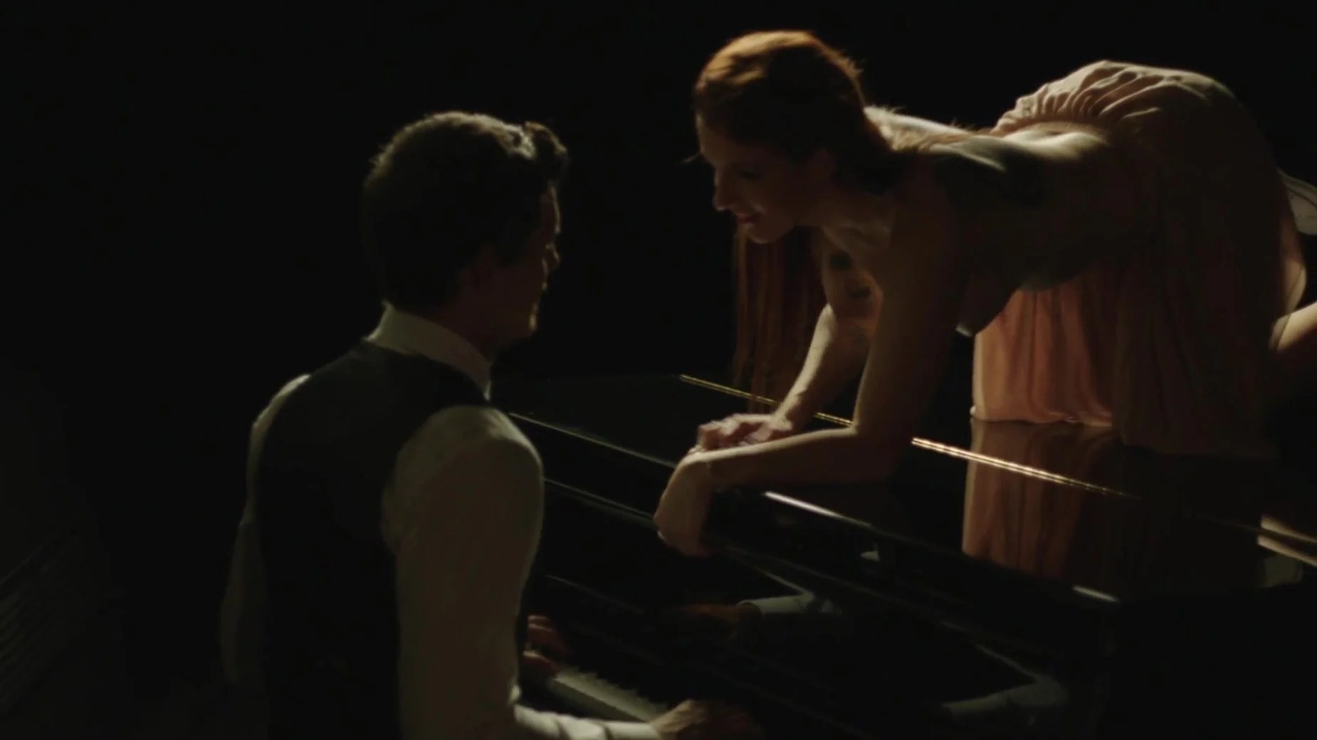 Passionate sex in a dark room - Faperoni Porn Videos