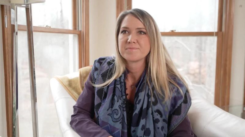 Dr Carrie Madej - Modern 8K Geometric Wallpapers | Free Download